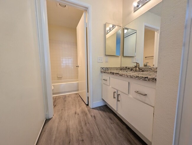 Building Photo - 4806 Nara Vista Way