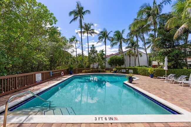 Building Photo - 5552 N Ocean Blvd