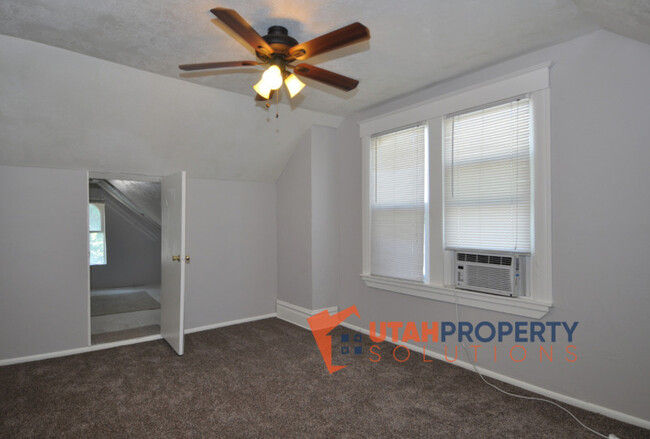 Building Photo - 559 E 800 S
