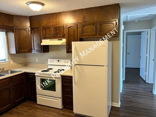 Building Photo - 5007b N Moore Ln