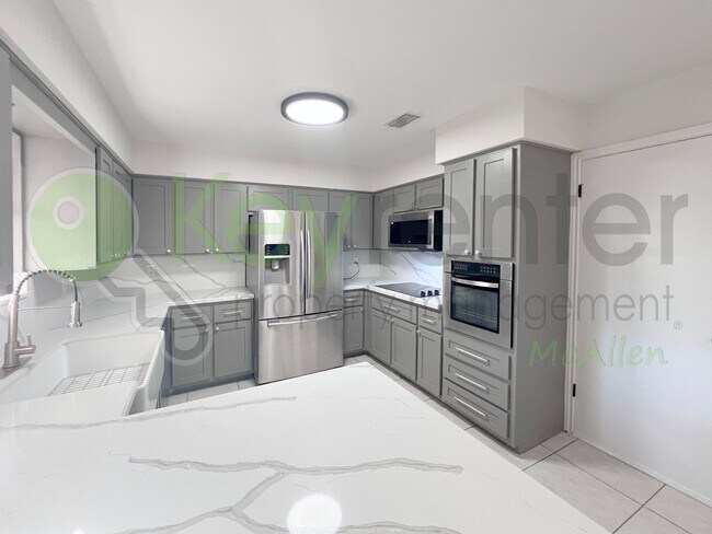 Building Photo - Beautiful 3 bedroom/ 2 bath home in McAllen