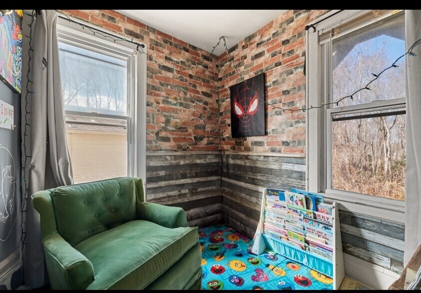 Building Photo - 116 Hillside Ave