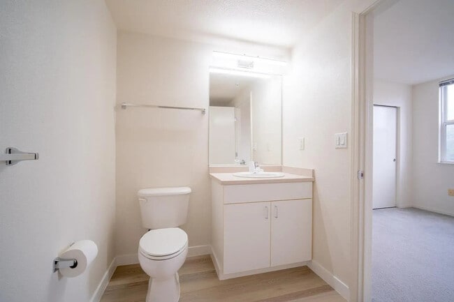 Building Photo - 8200 Oceanview Terrace