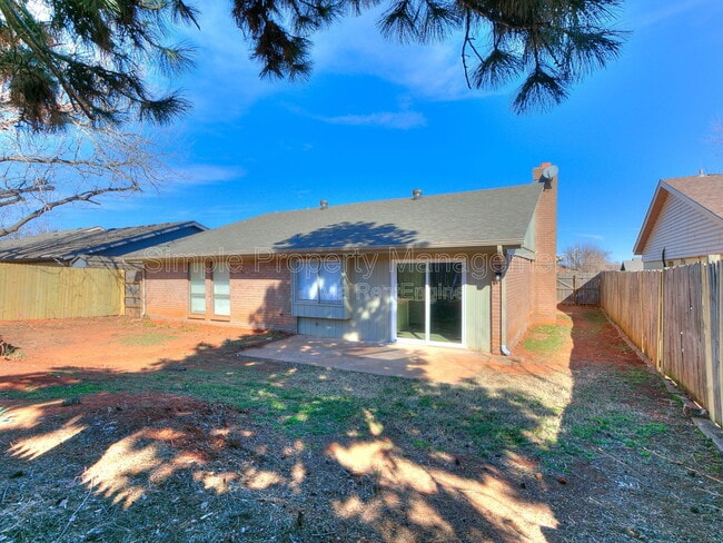 Building Photo - 6628 Laurel Dr