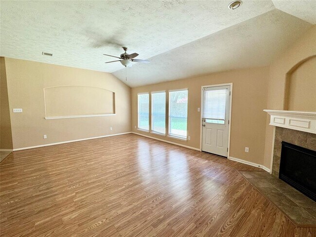 Building Photo - 11323 Sandermeyer Dr