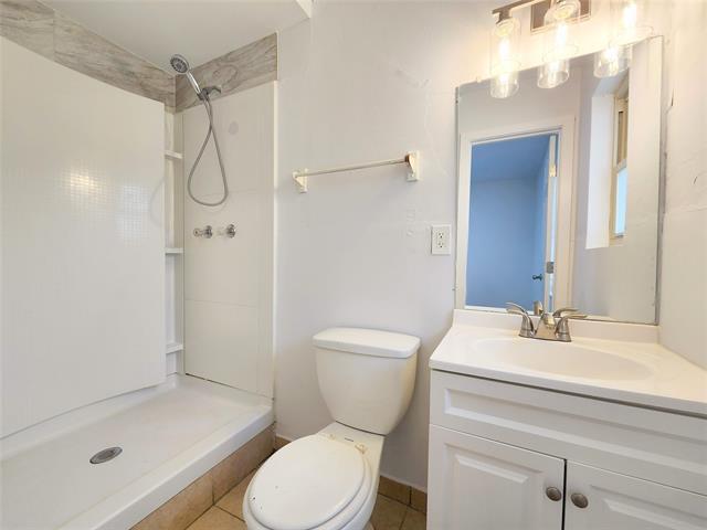 Building Photo - 2633 Crestbrook Ln