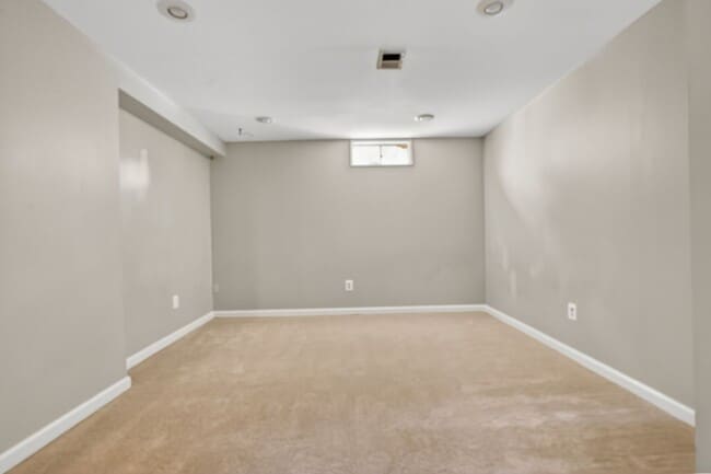 Building Photo - 14 Braxton Dr