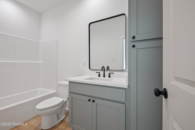 Building Photo - 210 Steiner Oaks