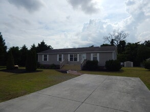 Building Photo - Close to Carolina Beach!