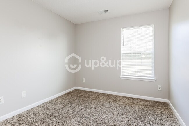 Building Photo - Fantastic 4bd/2.5ba home! Let yourself in!