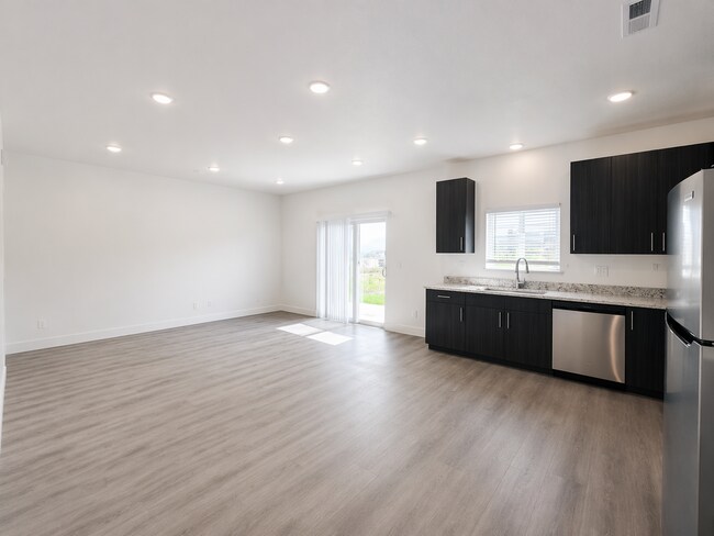 Building Photo - The Townes at Mill End | 1 MONTH FREE When You Sign a 15-Mo Lease! BRAND NEW Townhome in the Desi...