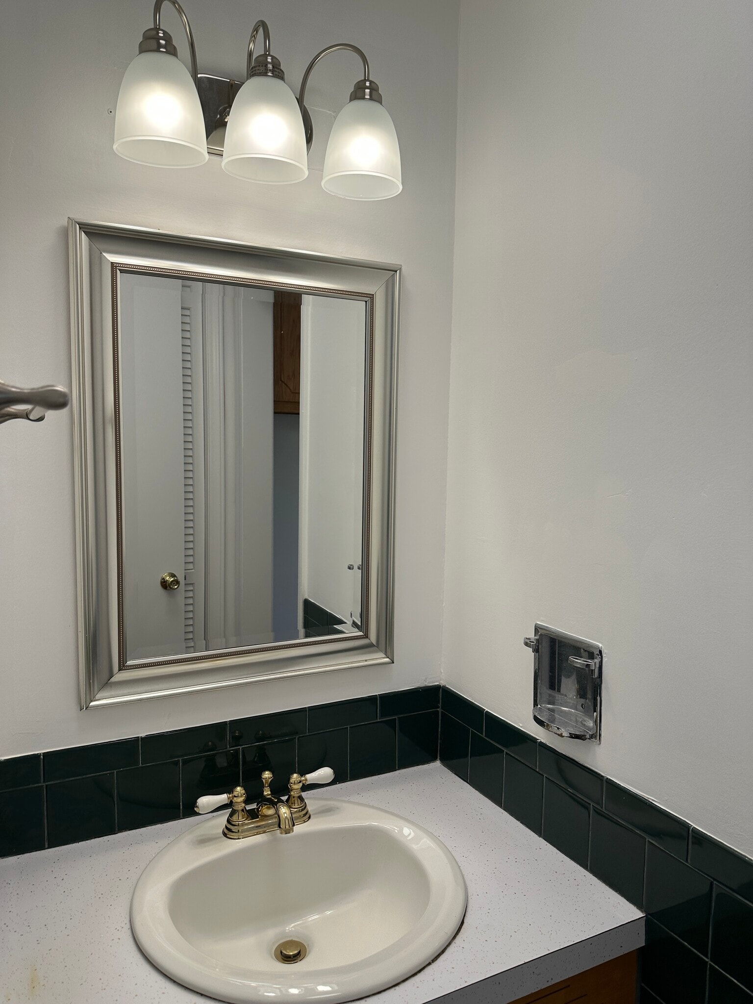 Building Photo - 78A Dries Dr