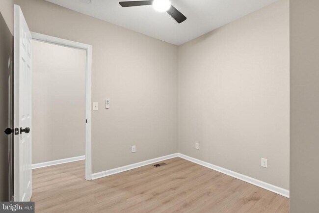 Building Photo - 2710 Mura St