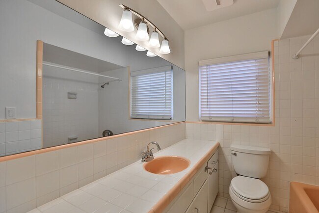 Building Photo - 1020 Madison Ave