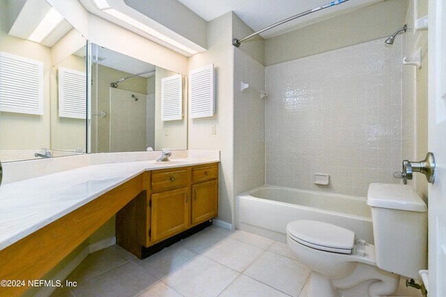 Building Photo - 8642 Hammond Forest Dr