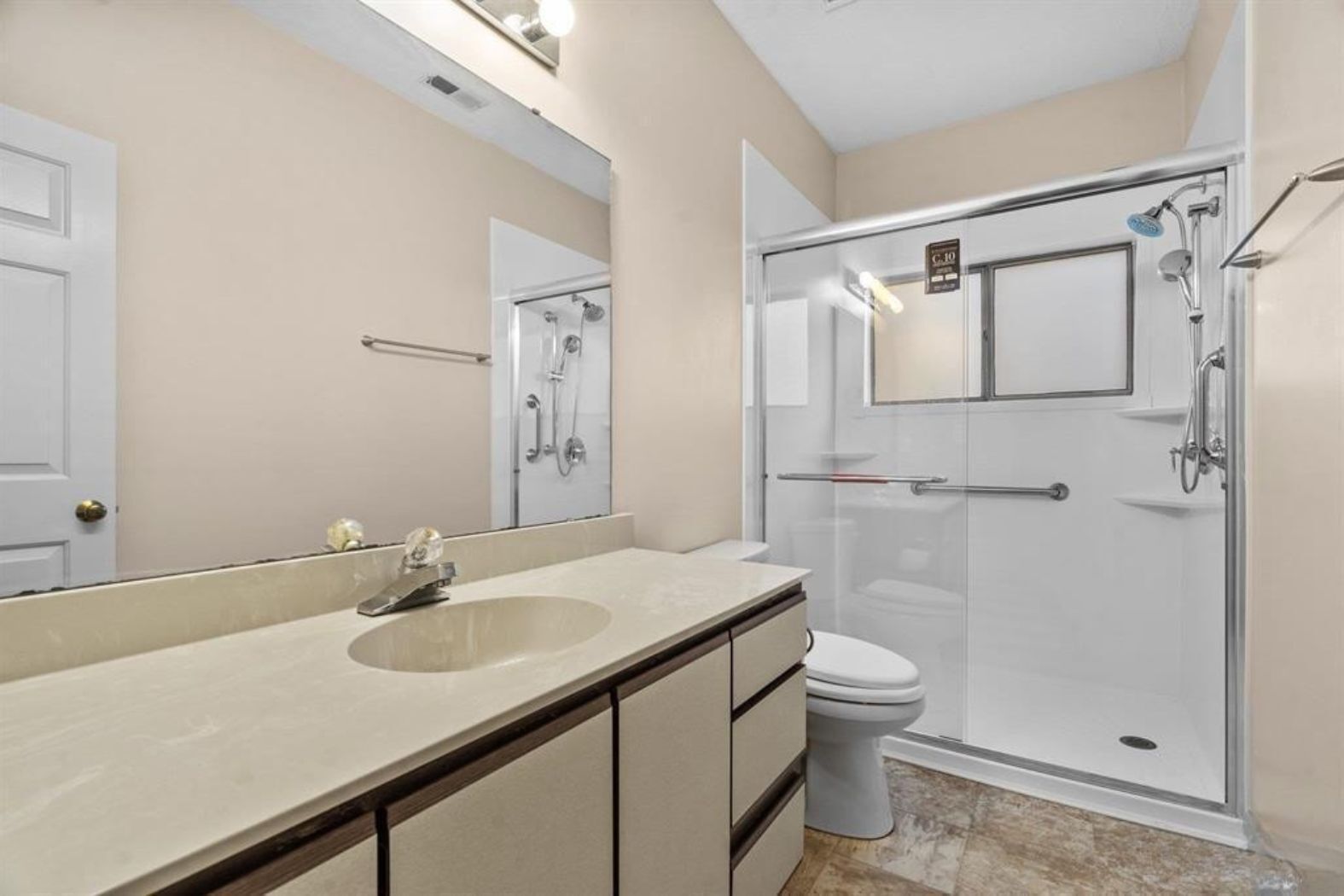 Building Photo - 6121 Sunpointe Dr