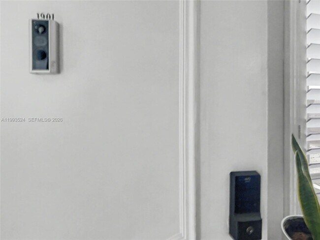 Building Photo - 2270 NE 68th St