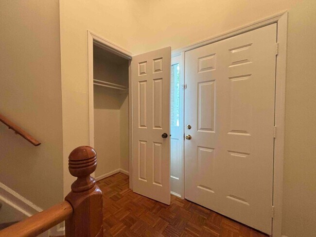 Building Photo - Beautiful Single Family Home Located Near ...