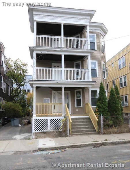 Building Photo - 25 Lewis St