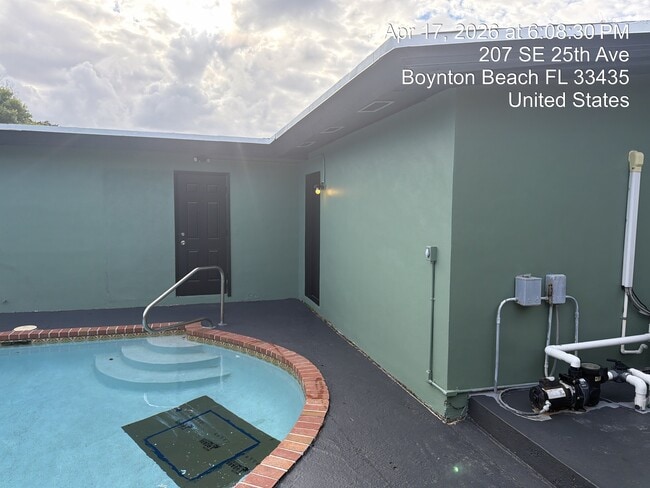 Building Photo - 207 Boynton Property