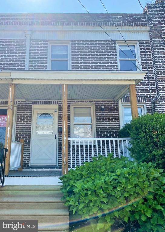 Primary Photo - 102 Curtis Ave