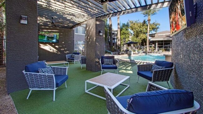 Building Photo - 3777 E McDowell Rd