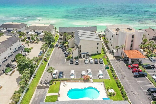 Building Photo - 50% off first months rent.  Gulf front community, Gulf views from balcony, community pool, walkin...