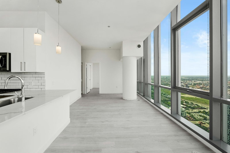 Building Photo - 814 S Michigan Ave