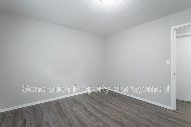 Building Photo - 113 Goodson Ave