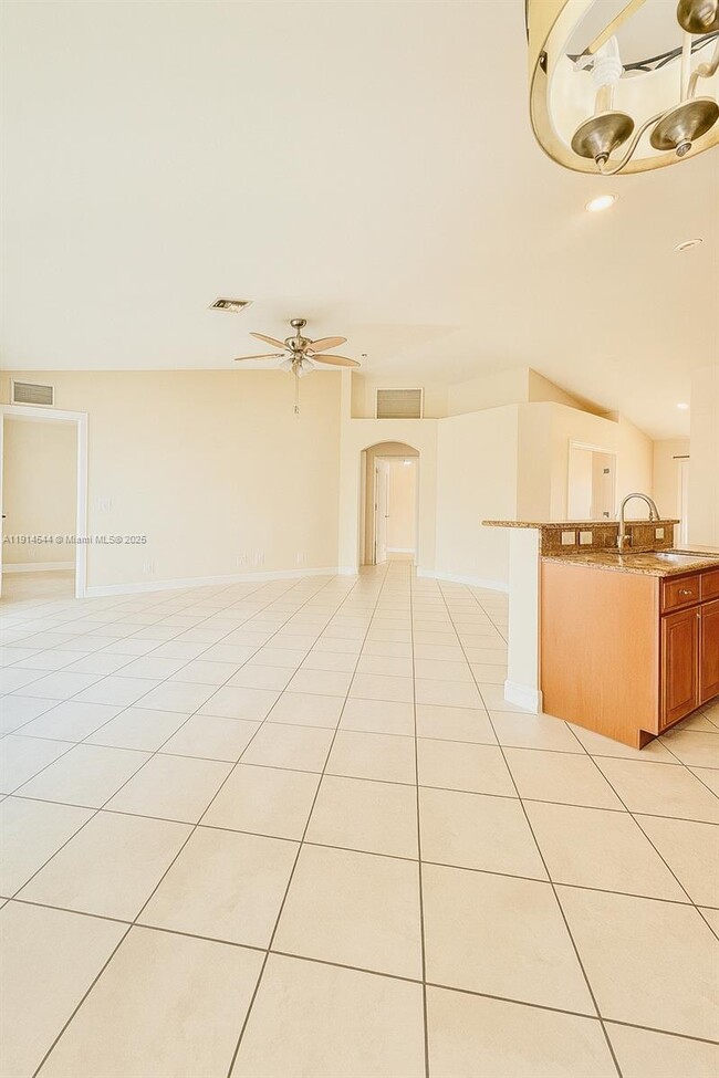 Building Photo - 2037 NE 24th Terrace