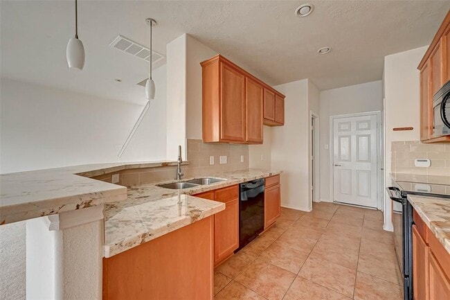 Building Photo - 22 Wickerdale Pl