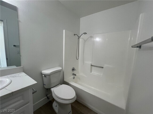 Building Photo - 1498 Tamareno Cir