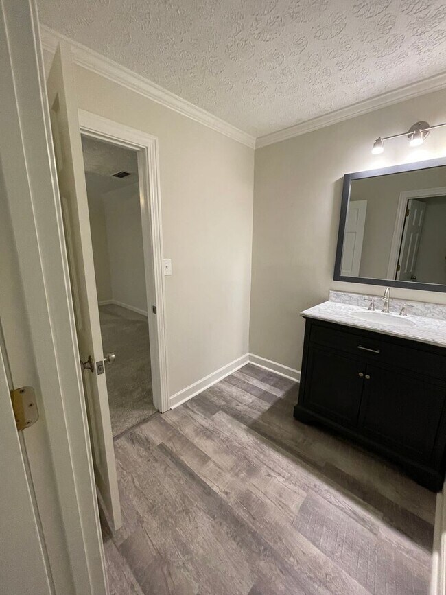 Building Photo - Executive Rental in Horseleg Creek- $3,295