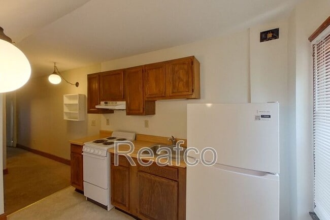 Building Photo - 329 Chittenden Ave