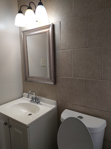 Building Photo - 13972 Marshall Ave