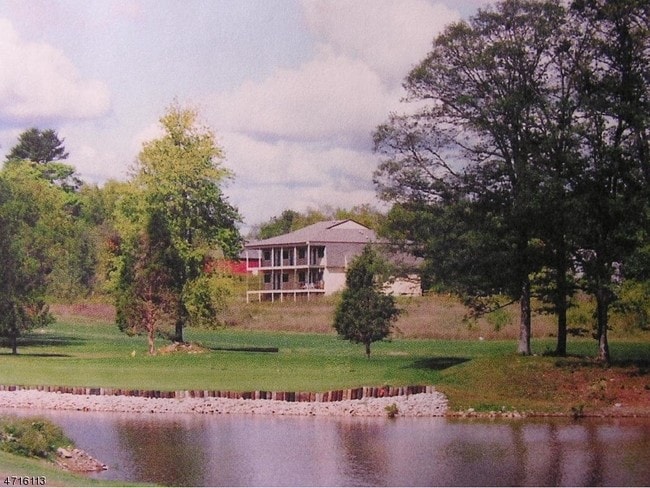 Building Photo - 254 Clove Rd