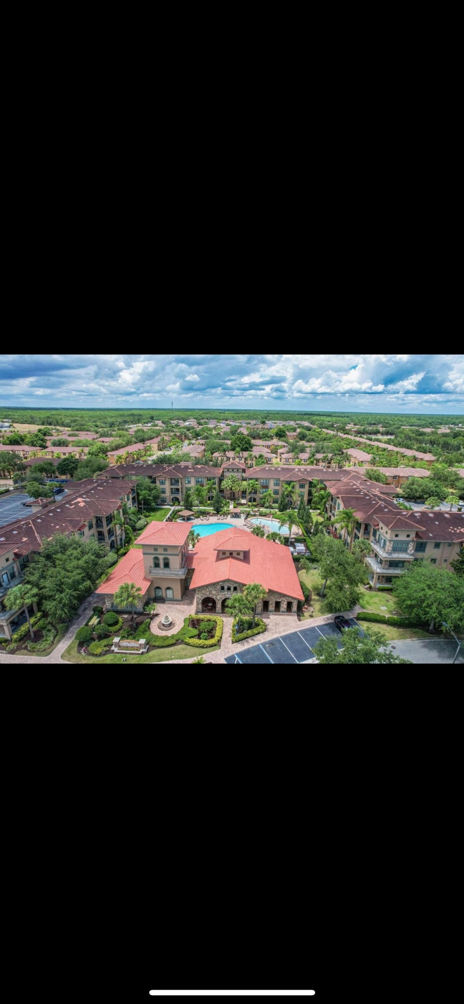 Building Photo - 901 Charo Pky