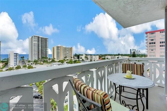 Building Photo - 3113 S Ocean Dr