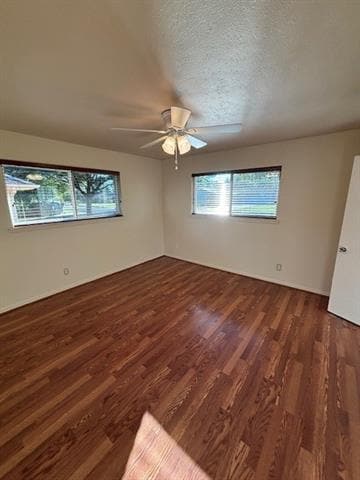 Building Photo - 1303 Park Center St