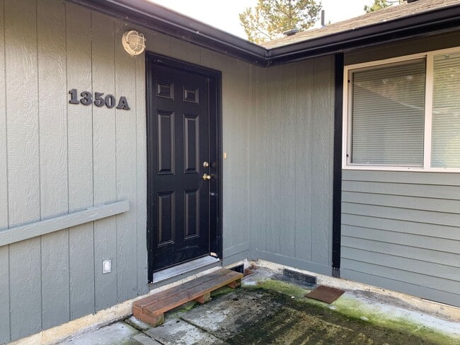 Building Photo - 1350 Alder Dr