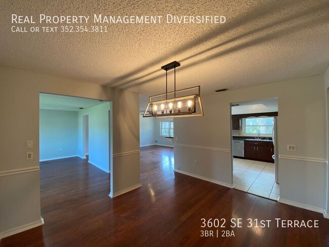 Building Photo - Cedar Hills - Desirable SE neighborhood 3/2/2