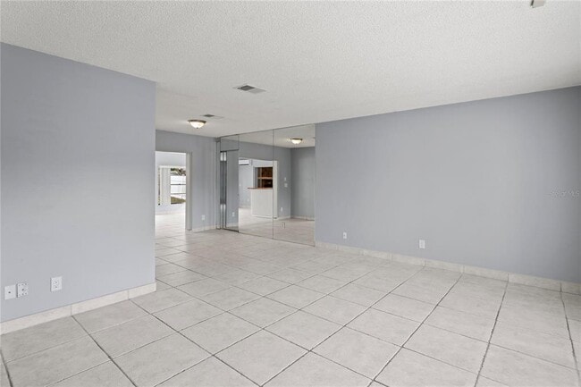 Building Photo - 2502 Indigo Dr