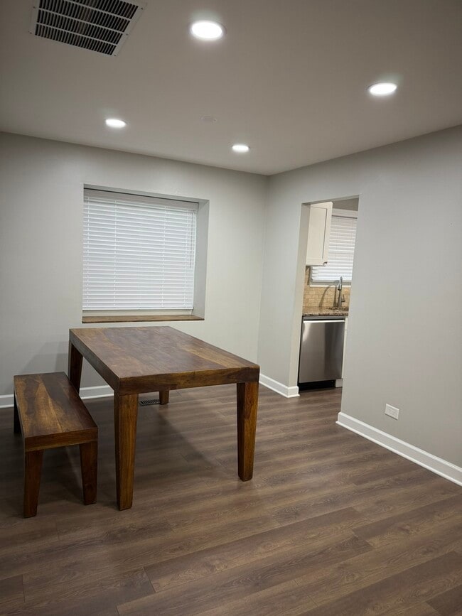 Building Photo - 1201 Haverhill Cir