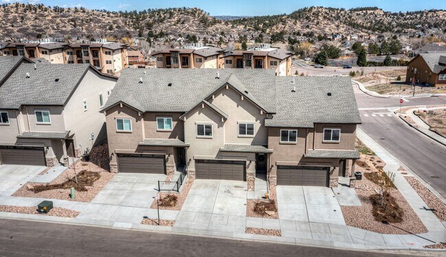 Building Photo - 5762 Villa Lorenzo Dr