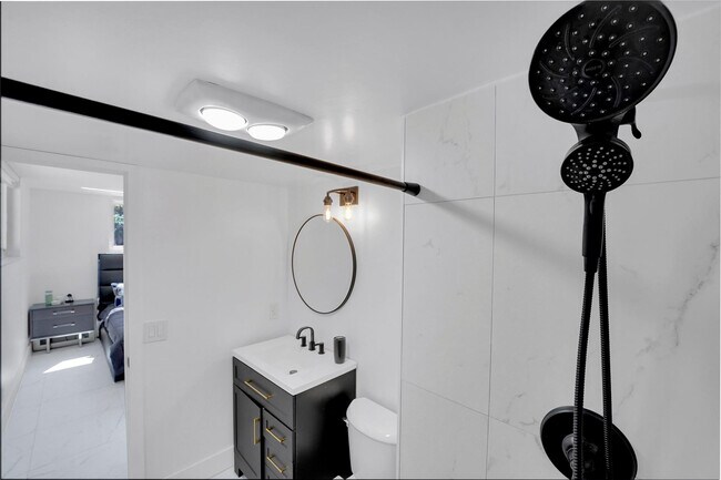 Building Photo - 8911 S Hollybrook Blvd