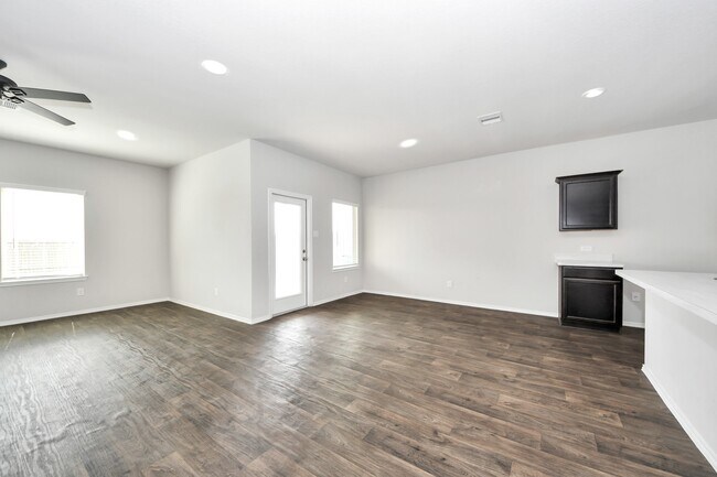 Building Photo - 21003 Seneca Willow Wy