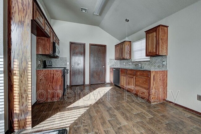 Building Photo - 16416 Oconee Creek Dr