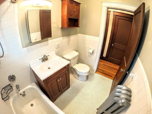 Building Photo - 22 Roseway St