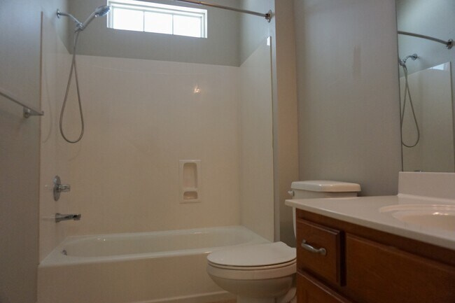 Building Photo - 108 Creve Core Dr