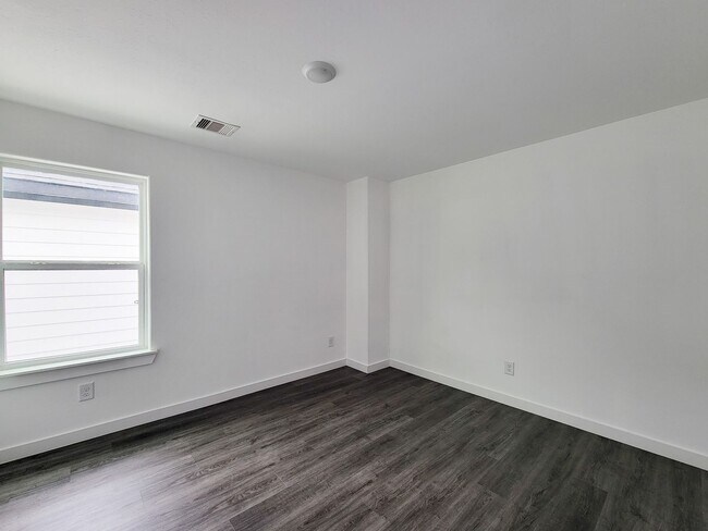Building Photo - This newly constructed 3-bedroom, 2-bathroom unit offers modern living with 1,150 sq ft of space....